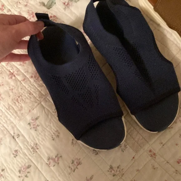 (2) Navy & Tan Athletic Stretchy Sandals - Picture 2 of 4
